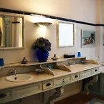 La Maison Sur La Colline 3*