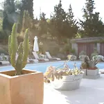לינה וארוחת בוקר La Maison Sur La Colline קרקסון