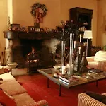 La Maison Sur La Colline לינה וארוחת בוקר