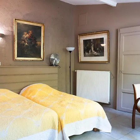 La Maison Sur La Colline לינה וארוחת בוקר 3*