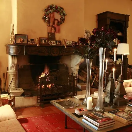 La Maison Sur La Colline Bed & Breakfast *