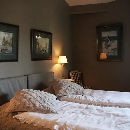 La Maison Sur La Colline Frühstückspension 3*