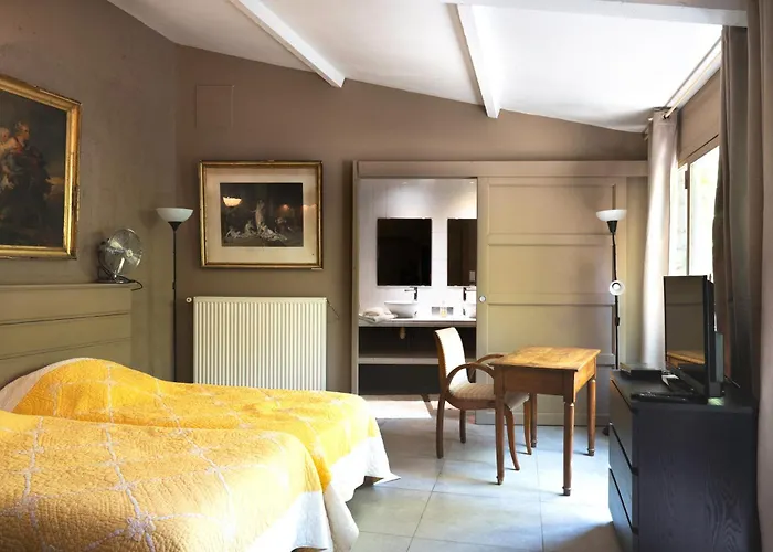 La Maison Sur La Colline 3*