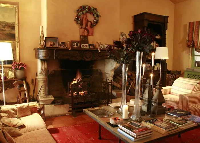 La Maison Sur La Colline Bed & Breakfast 3*